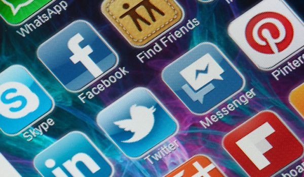 Facebook It's Not You, It's Me Facebook Breakup - Social Icons
